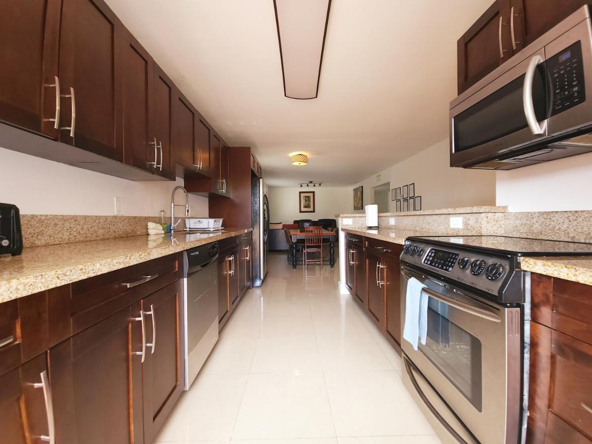 A4 - Endless Summer Rentals - Downtown Apartment Near Park, Ports, And Beach Fort Lauderdale Exterior photo