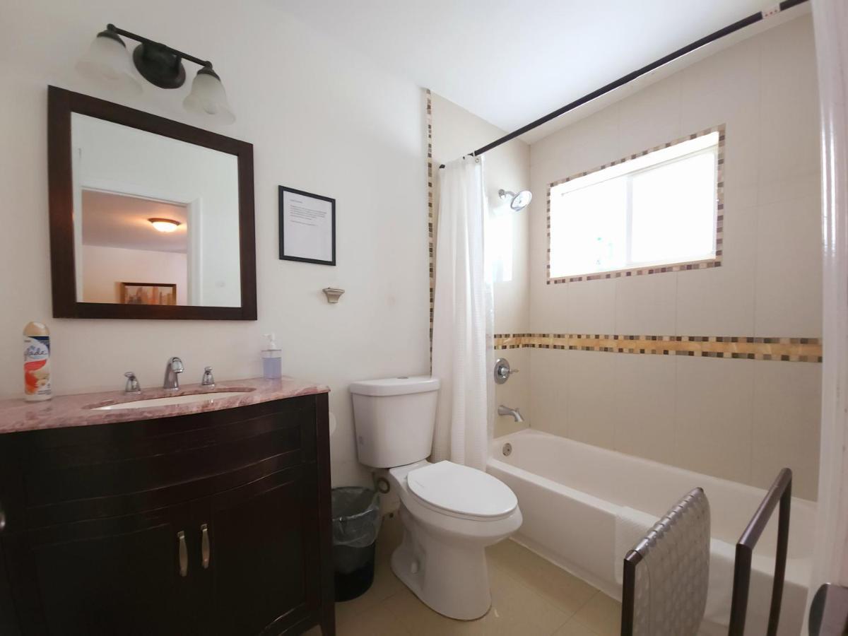 A4 - Endless Summer Rentals - Downtown Apartment Near Park, Ports, And Beach Fort Lauderdale Exterior photo