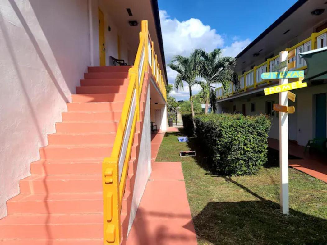 A4 - Endless Summer Rentals - Downtown Apartment Near Park, Ports, And Beach Fort Lauderdale Exterior photo