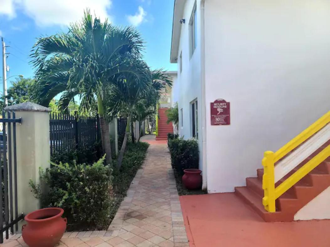A4 - Endless Summer Rentals - Downtown Apartment Near Park, Ports, And Beach Fort Lauderdale Exterior photo