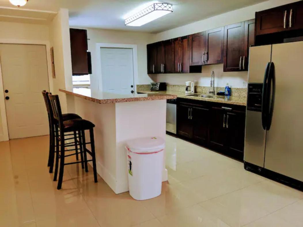 A4 - Endless Summer Rentals - Downtown Apartment Near Park, Ports, And Beach Fort Lauderdale Exterior photo