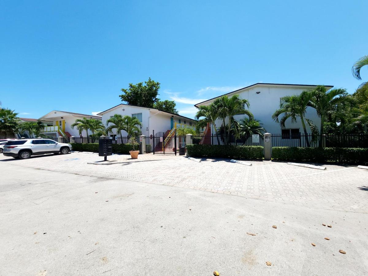 A4 - Endless Summer Rentals - Downtown Apartment Near Park, Ports, And Beach Fort Lauderdale Exterior photo